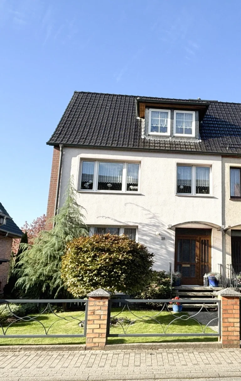Haus-Frontseite, Einfamilienhaus in Grabow