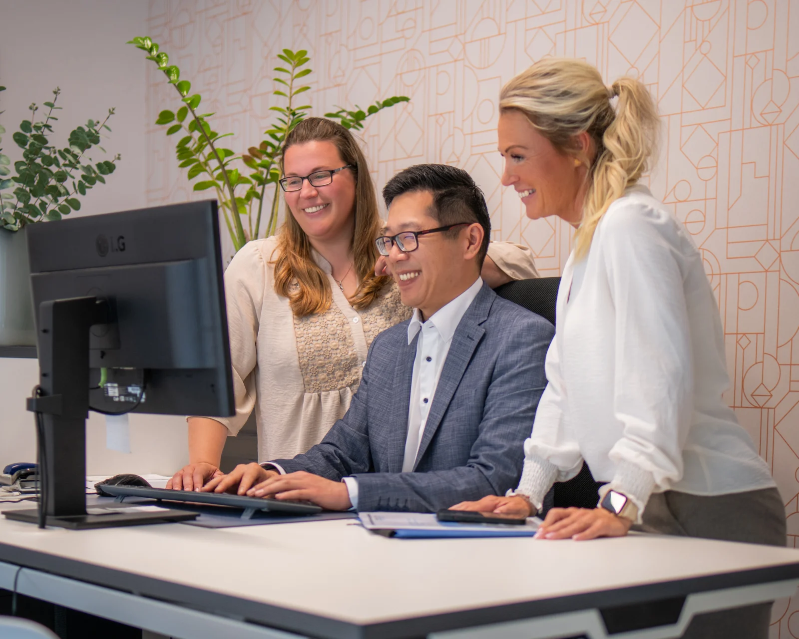 Beratung im Büro von Dr. Lehner Immobilien