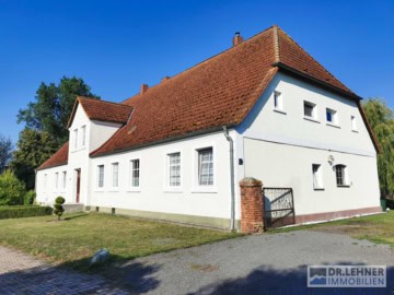 Dr. Lehner Immobilien NB – Denkmalgeschützter Bauernhof auf großem Grundstück, 17098 Friedland / Schwanbeck, Bauernhaus