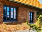 Dr. Lehner Immobilien NB - Idyllischer Bauernhof mit saniertem Wohnhaus und unverbaubarem Seeblick - Haus kaufen in Neukalen